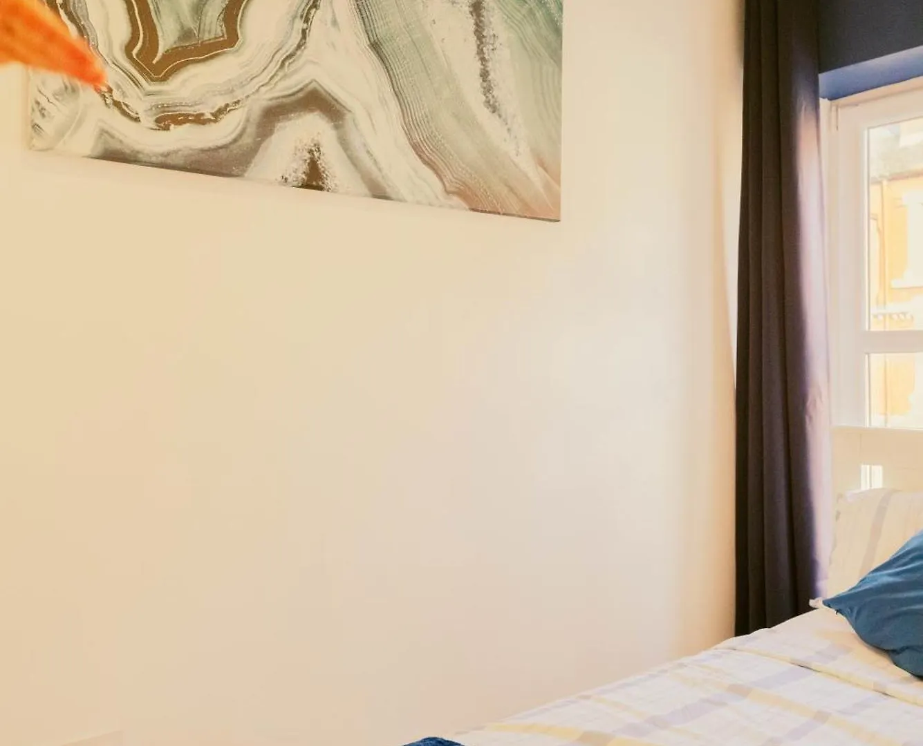 Modern 4 Bed Apartment - Cardiff City Centre - Free Parking United Kingdom