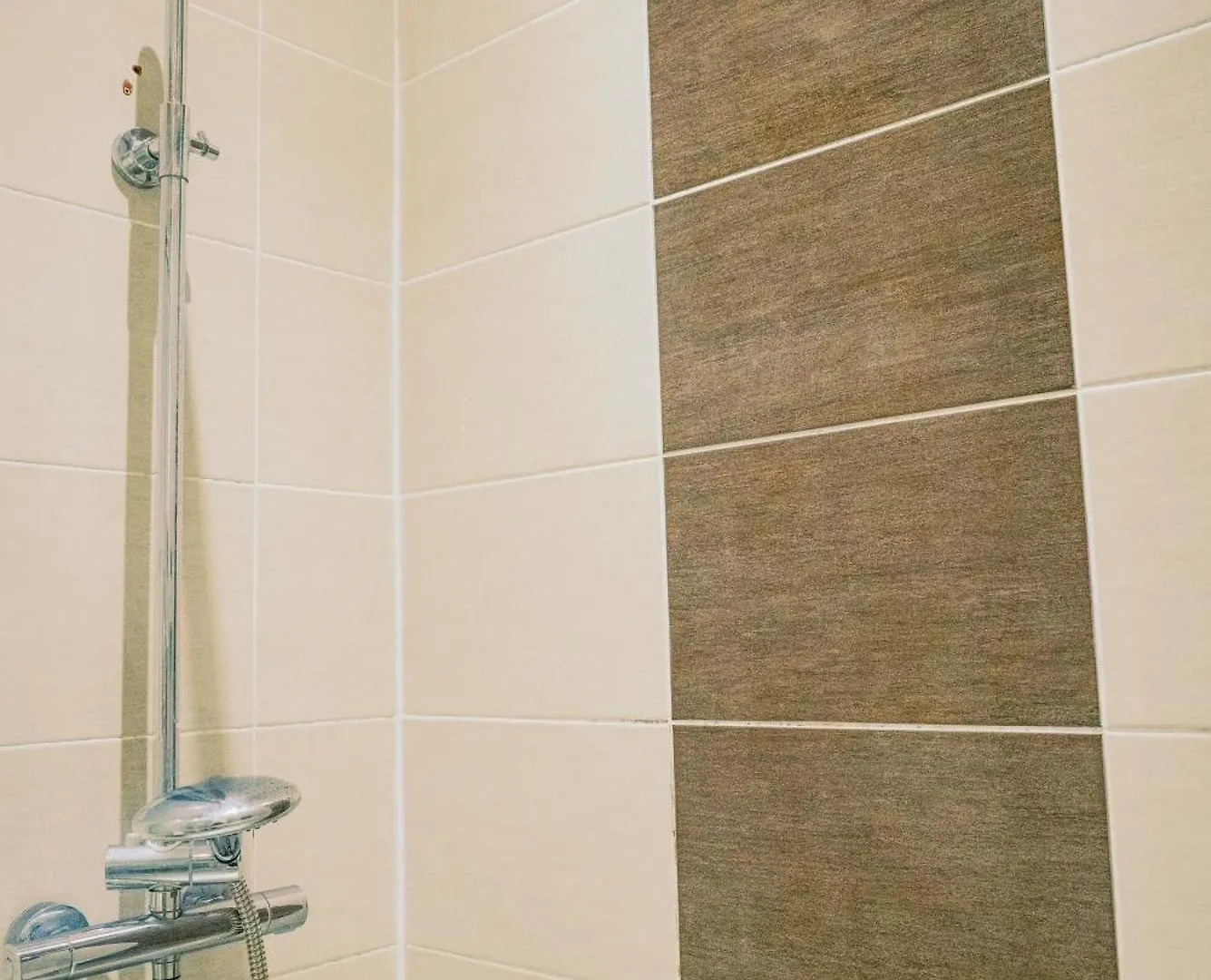 Modern 4 Bed Apartment - Cardiff City Centre - Free Parking United Kingdom