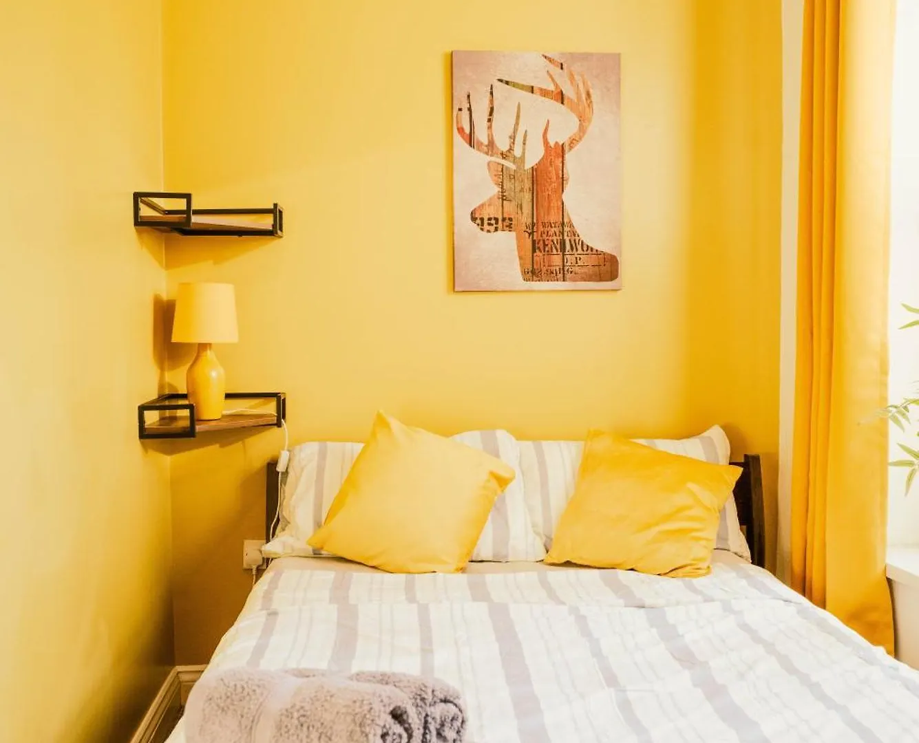 Modern 4 Bed Apartment - Cardiff City Centre - Free Parking United Kingdom