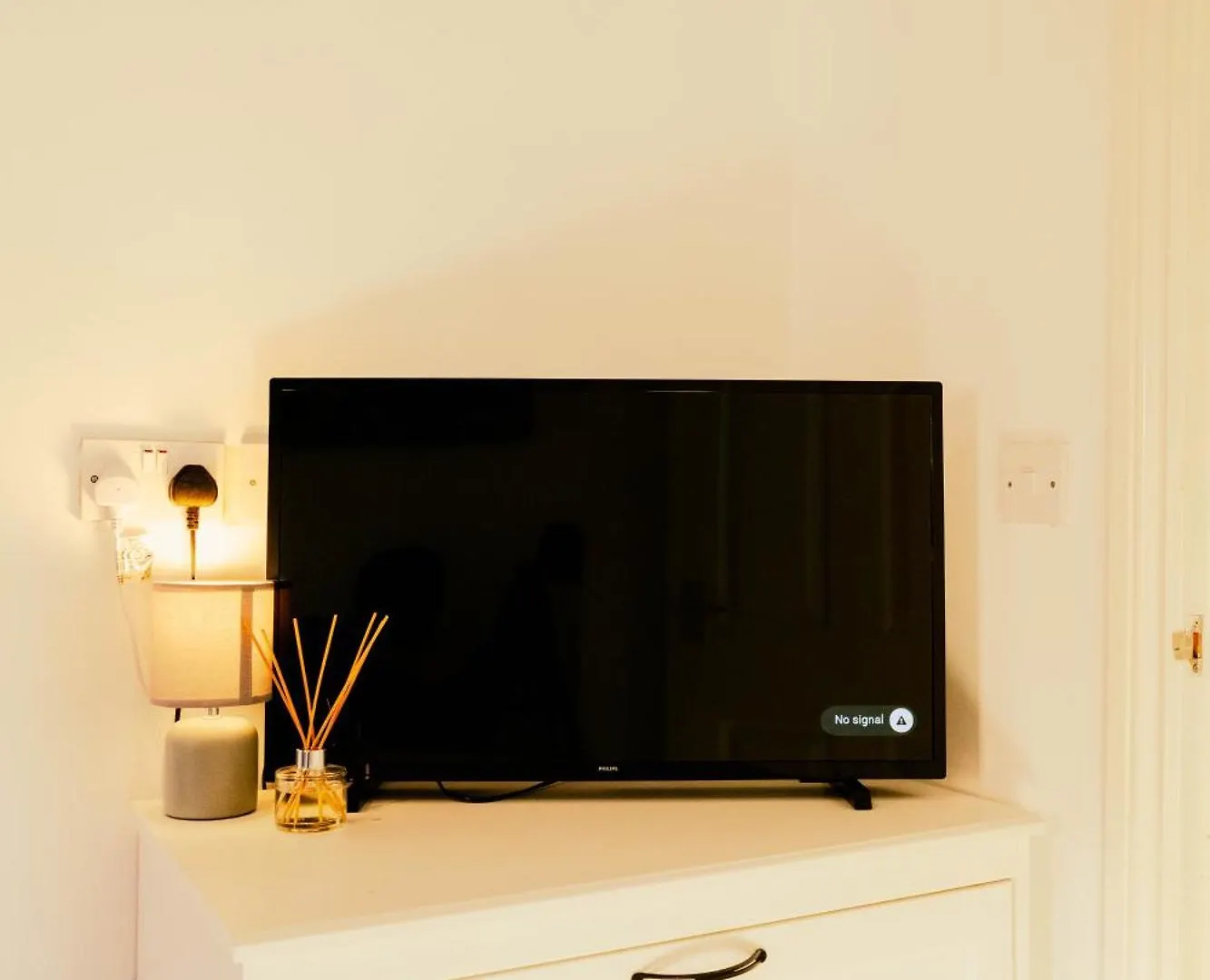 Modern 4 Bed Apartment - Cardiff City Centre - Free Parking United Kingdom